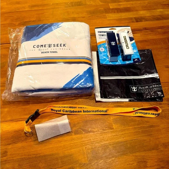 Royal Caribbean Cruise Line GIFT SET Towel Lanyard Chair Clips Shipping Bag NWT - Picture 7 of 8